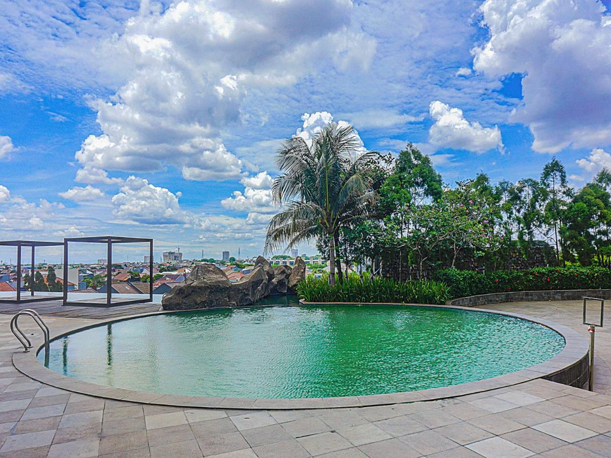 Oyo 90776 Fortune 88 Grand Kamala Lagoon Bekasi Bagian luar foto